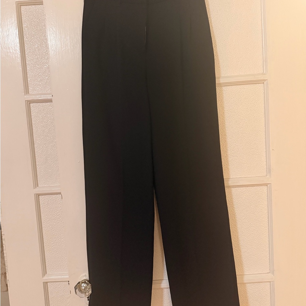 Aritzia effortless pant - crepette fabric - size 2 black - Picture 2 of 5